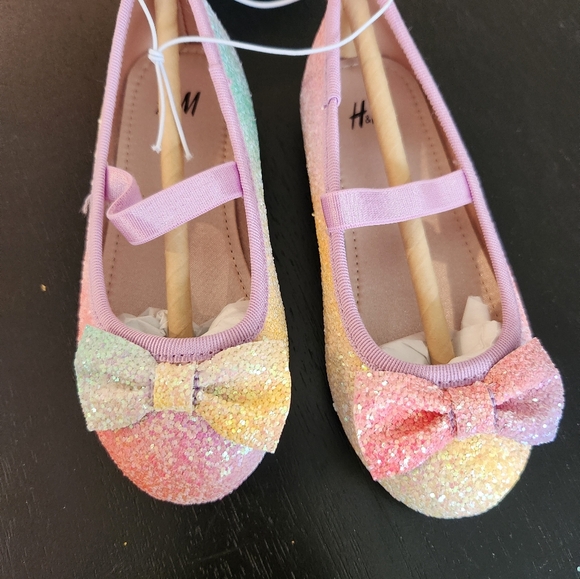 H&M toddler shoes - Picture 3 of 4